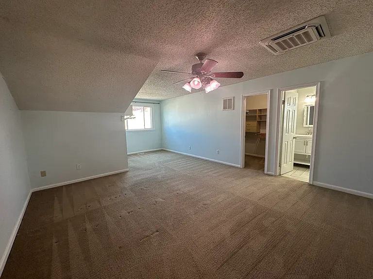 4149 Macarthur Rd — Photo 14