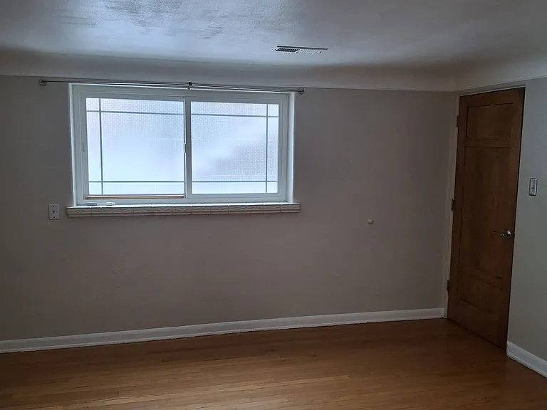 1535 Hudson St #6 — Photo 3