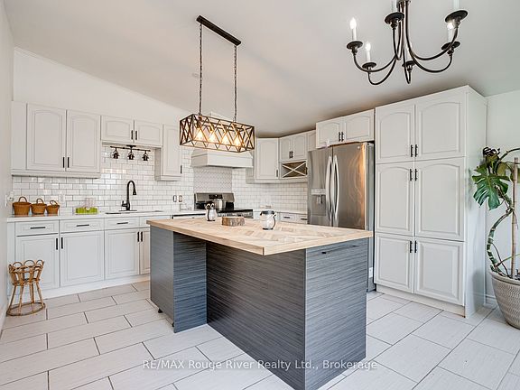 4th image of 26 Wellington St