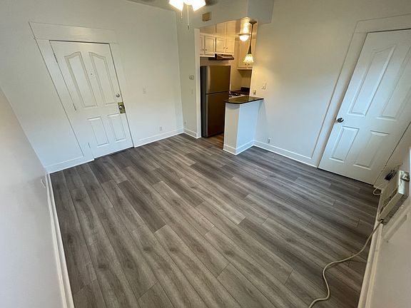 2nd image of 421 N Euclid Ave #6