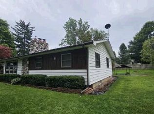 312 E State St, Vernon, MI 48476