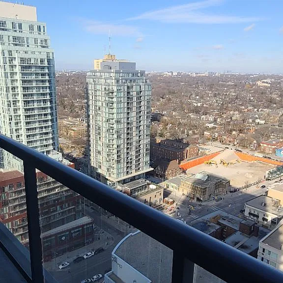 30 Roehampton Ave #2907 — Photo 15