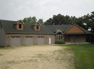 4263 Oaklane Rd, Rockford, IL 61109