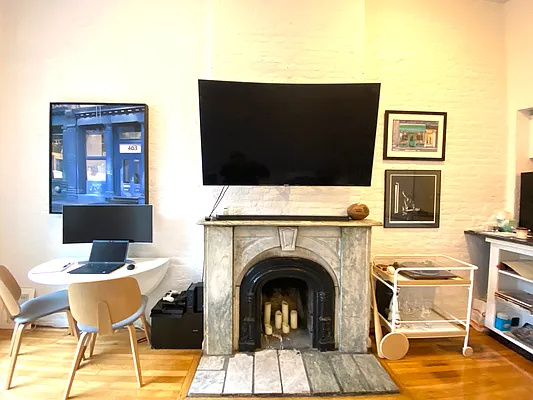 Rented by R New York | media 3