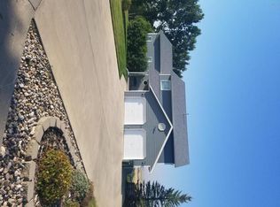 2418 Bluffs Ridge Dr, Gillette, WY 82718