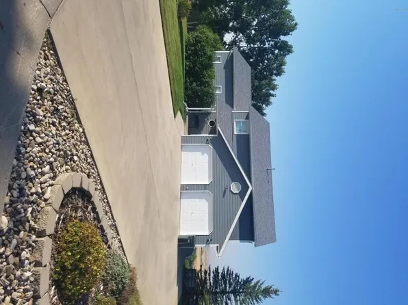 2418 Bluffs Ridge Dr, Gillette, WY 82718