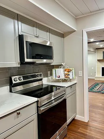 6442 Brookmead Cir — Photo 3