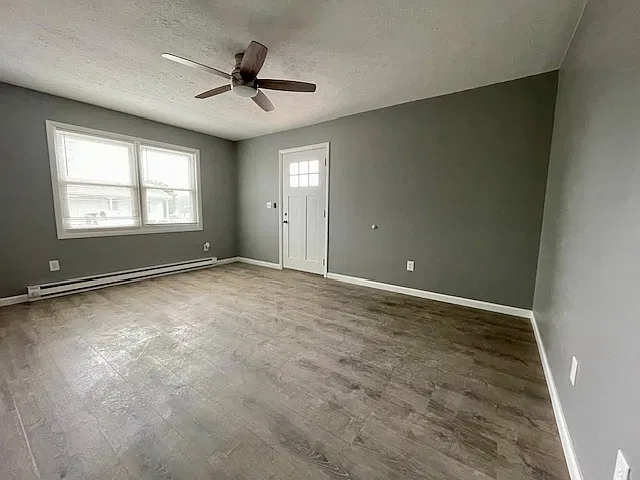 2 bed, 768 sqft, $935 — Photo 2
