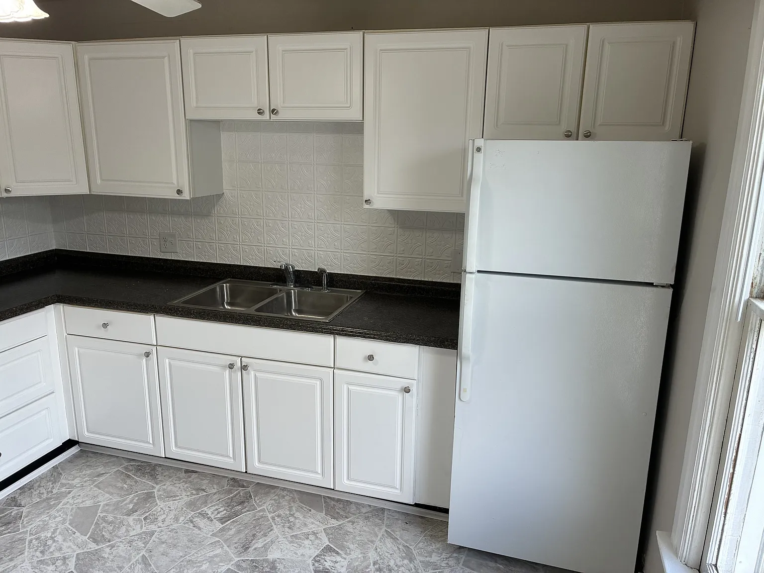 429 Central Avenue - 2 — Photo 3