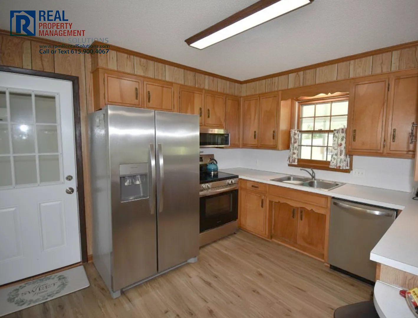 Beautiful 3bd, 2ba plus bonus room and pool in Woodbury! — Photo 4