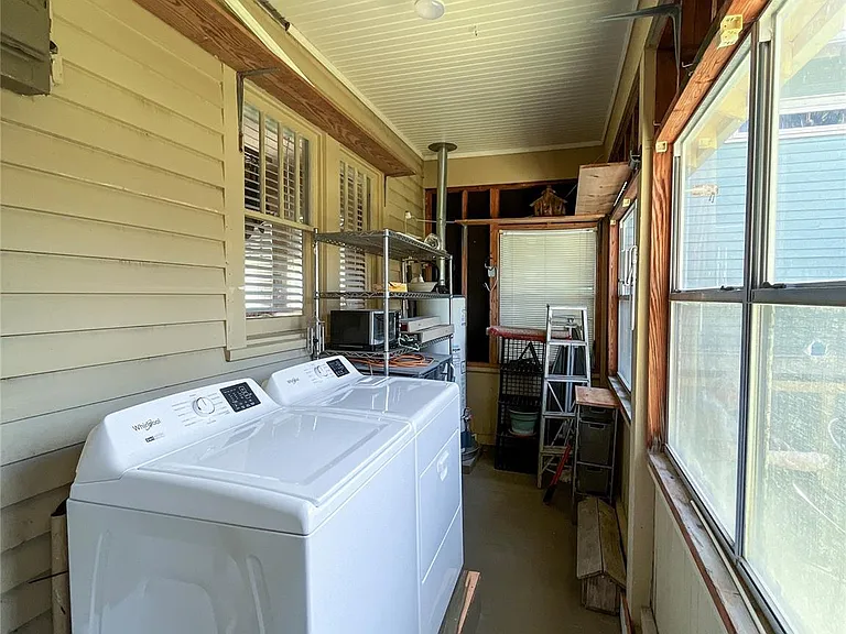 1005 Postoffice St — Photo 14