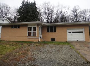 110 Pulaski Ln, Johnstown, PA 15906