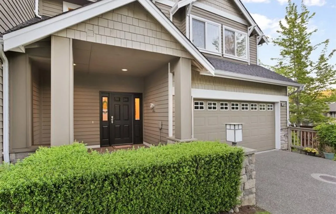3 bed, 2.5 bath, 1730 sqft, $3,800 — Photo 2