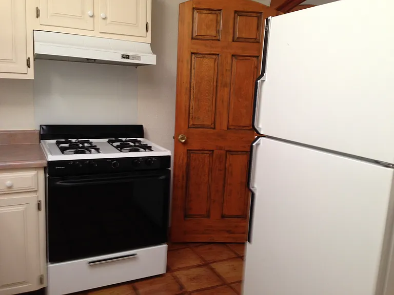 126 E San Mateo Rd — Photo 3