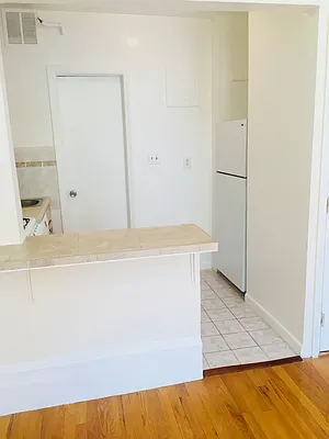 Rented by Apartments by Us | media 18