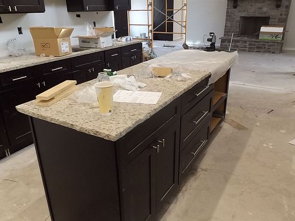 4th image of 3390 Rock Creek Dr
