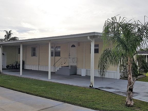 2nd image of 5056 Daisy St