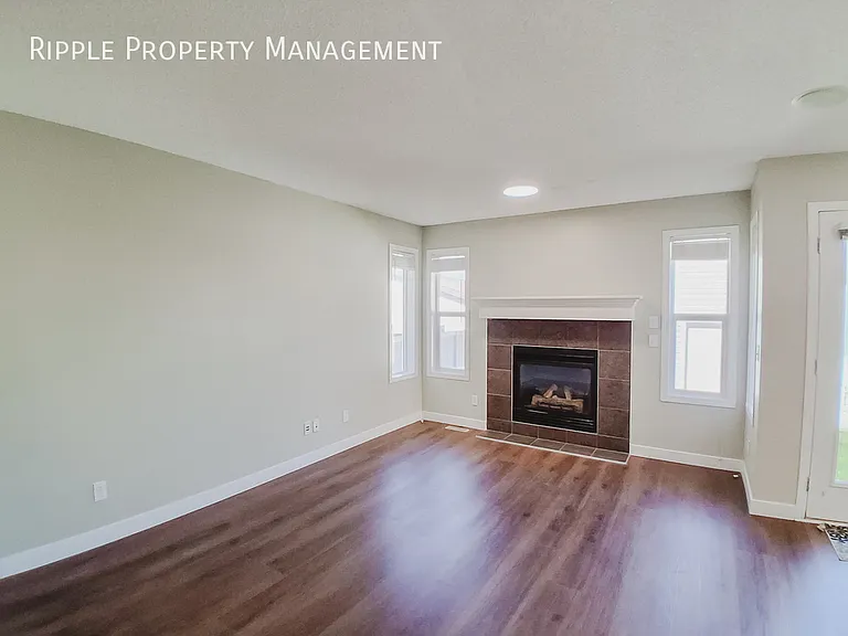 346 Saddlebrook Way NE #UPPER — Photo 6