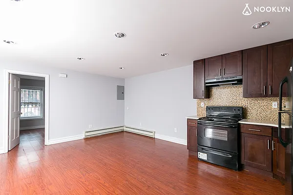 Rented by Nooklyn NYC LLC | media 22