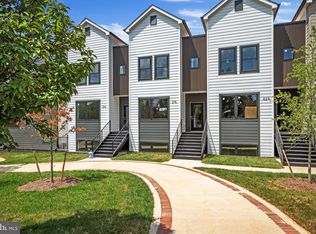 218 E Piccadilly St, Winchester, VA 22601