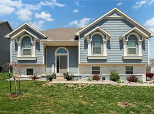 1288 NW Lindenwood Dr, Grain Valley, MO 64029