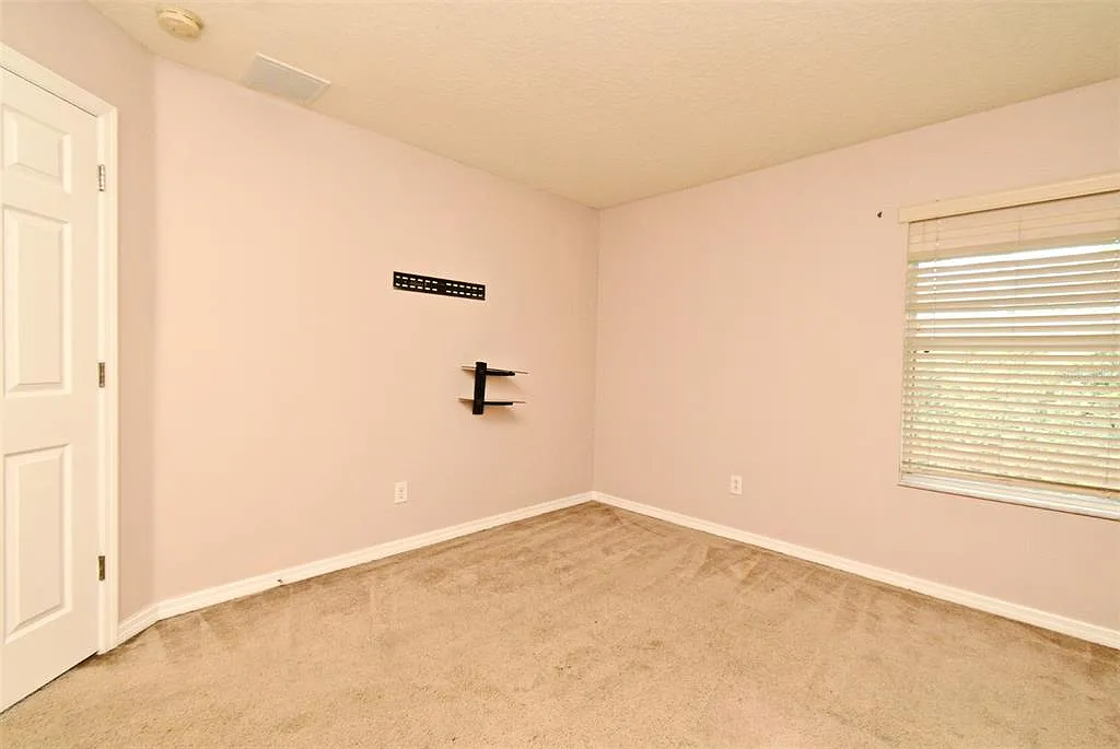 4 bed, 3.0 bath, 2776 sqft, $2,900 — Photo 4
