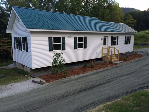 142 Slayton Ln, Barnet, VT 05821
