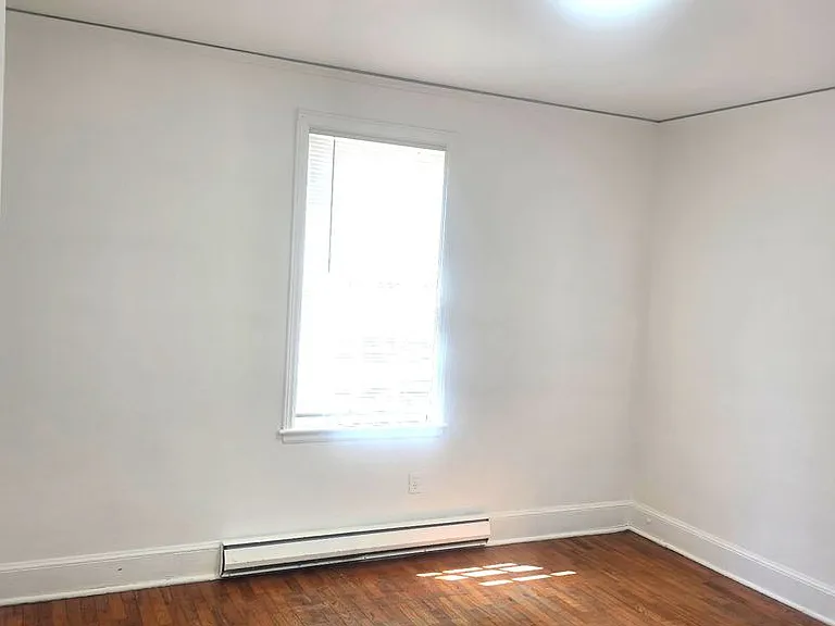 19 Woodlawn Ave — Photo 5