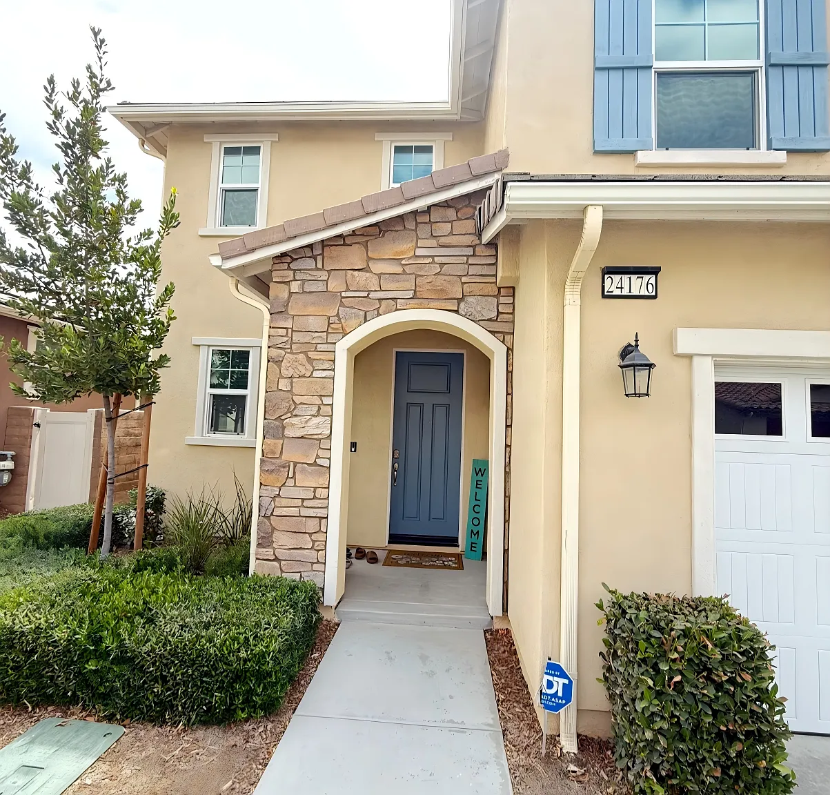 4 bed, 2.5 bath, 1890 sqft, $3,650 — Photo 1