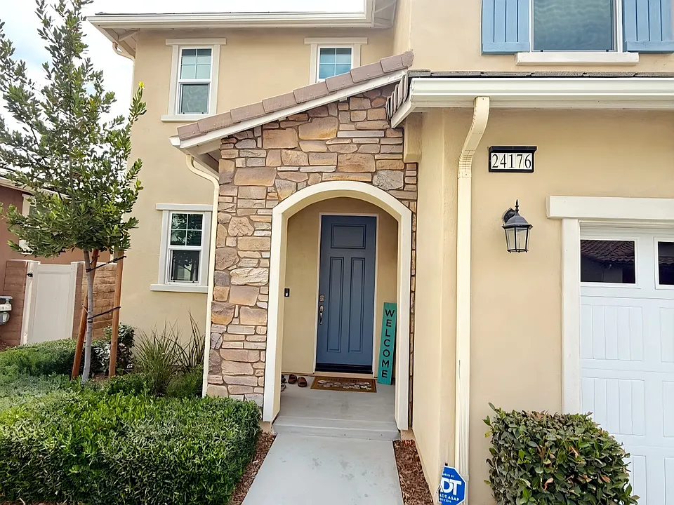 24176 Selwood Dr