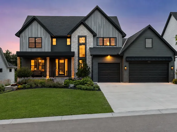 9592 Iron Horse Rd, Woodbury, MN 55129