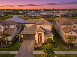 4762 Antrim Dr, Sarasota, FL 34240