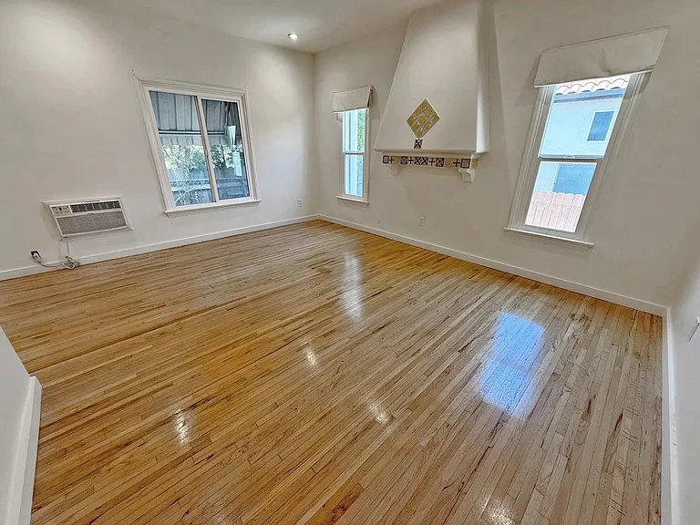 1303 S Cloverdale Ave #3 — Photo 15