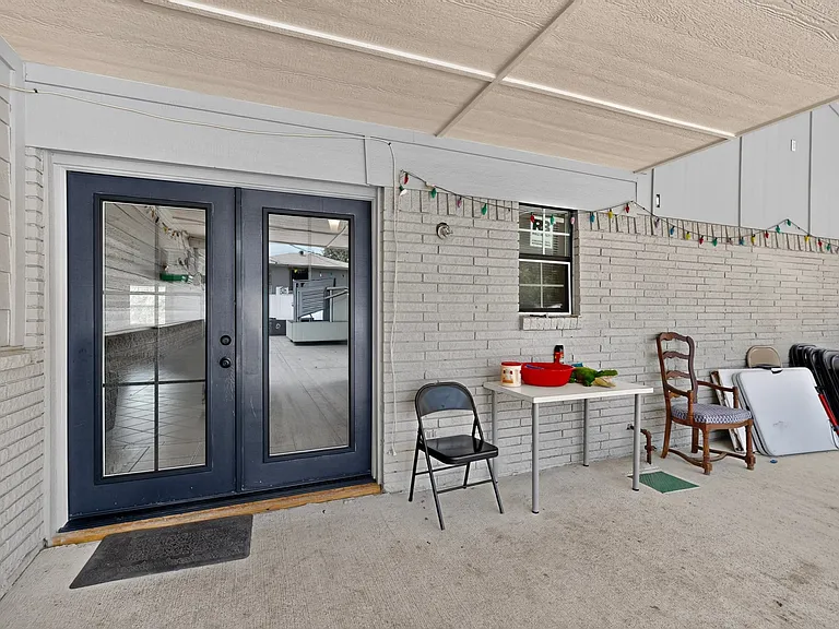 1514 Douglas Dr — Photo 40