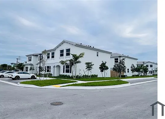 1163 SE Palm Ter