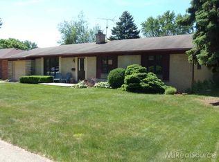 25194 Saint Christopher St, Harrison Township, MI 48045
