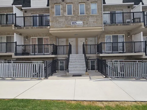 3025 Finch Ave W Unit 2033, Toronto, ON M9M 0A2