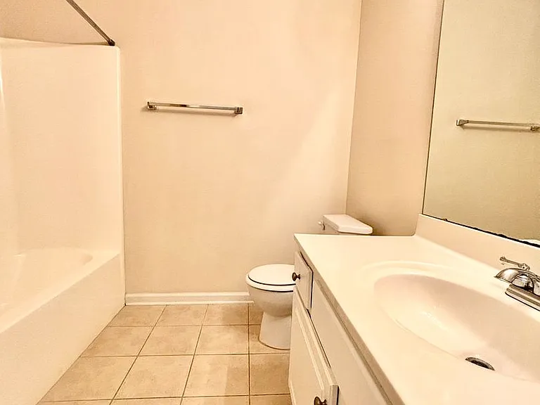 1711 Renwick Dr #102 — Photo 25