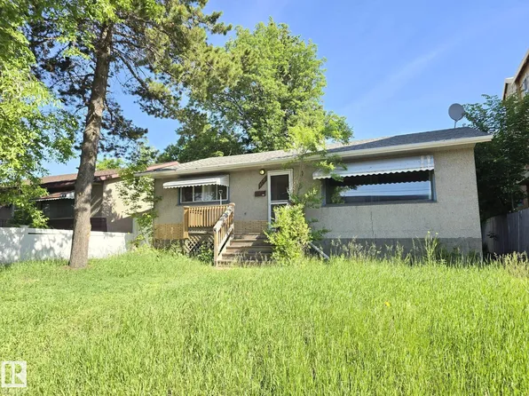 9616 63rd Ave NW, Edmonton, AB T6E 0G5
