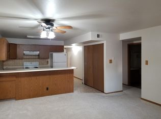 233 Miller Ln, Cheyenne, WY 82009