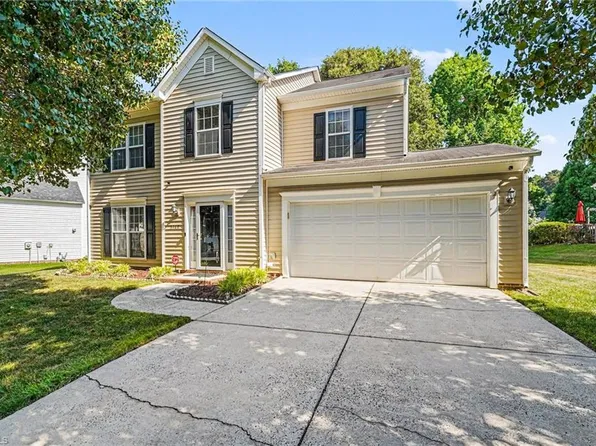 3368 Cherrybrook Dr, Jamestown, NC 27282