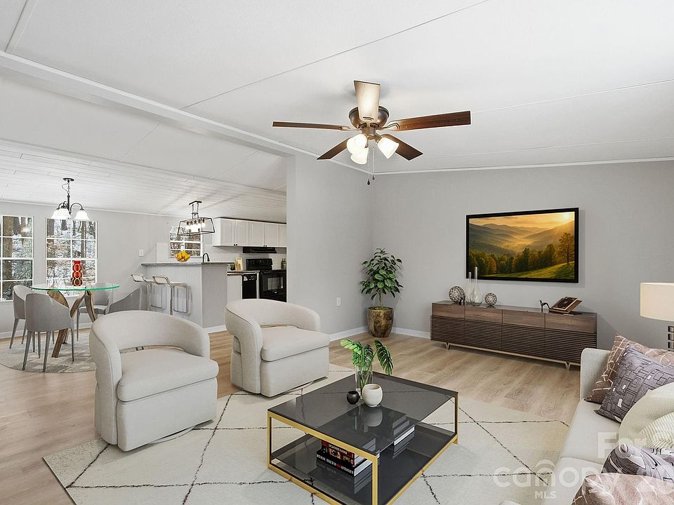 1st image of 517 Ridgeway Pl SW