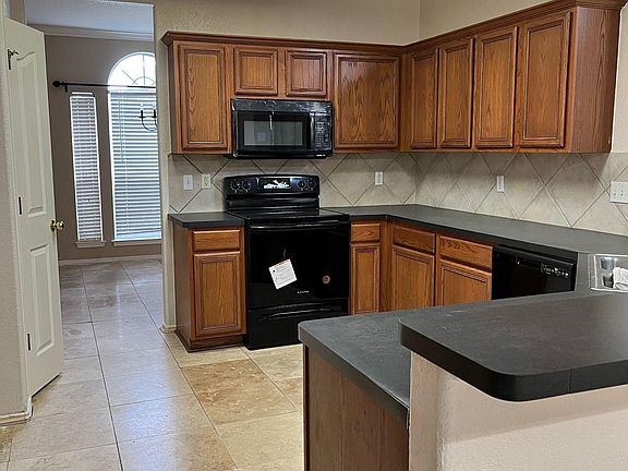 5th image of 22339 Navasota Cir