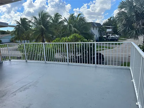 9503 SW 88th Ter Photo 1