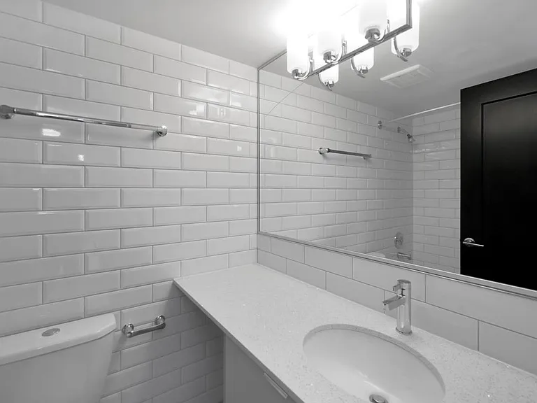1100 Harwood St — Photo 9