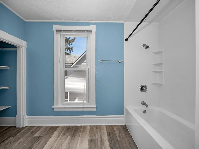 508 E 9th Ave — Photo 26