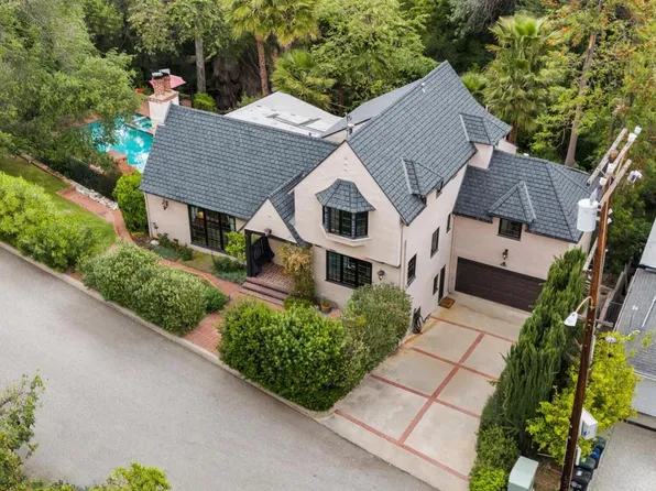 1602 Golf Club Dr, Glendale, CA 91206