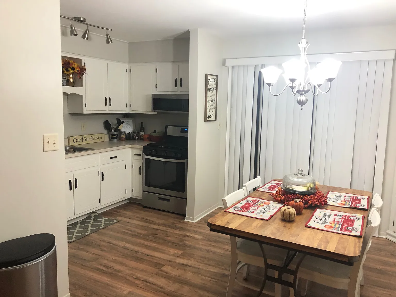 2 bed, 1100 sqft, $1,800 — Photo 4