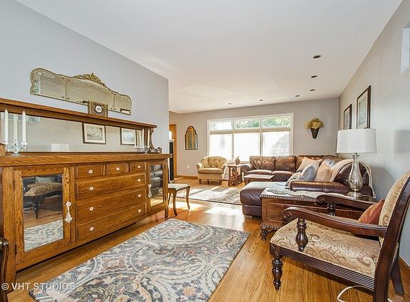 3rd image of 5628 N Miltimore Ave