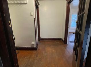 712 S Macarthur Blvd #2, Springfield, IL 62704